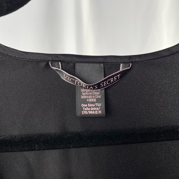 Victoria’s Secret Satin Tie Front LOVE Graphic Print Robe in Black One‎ Size - Picture 6 of 9